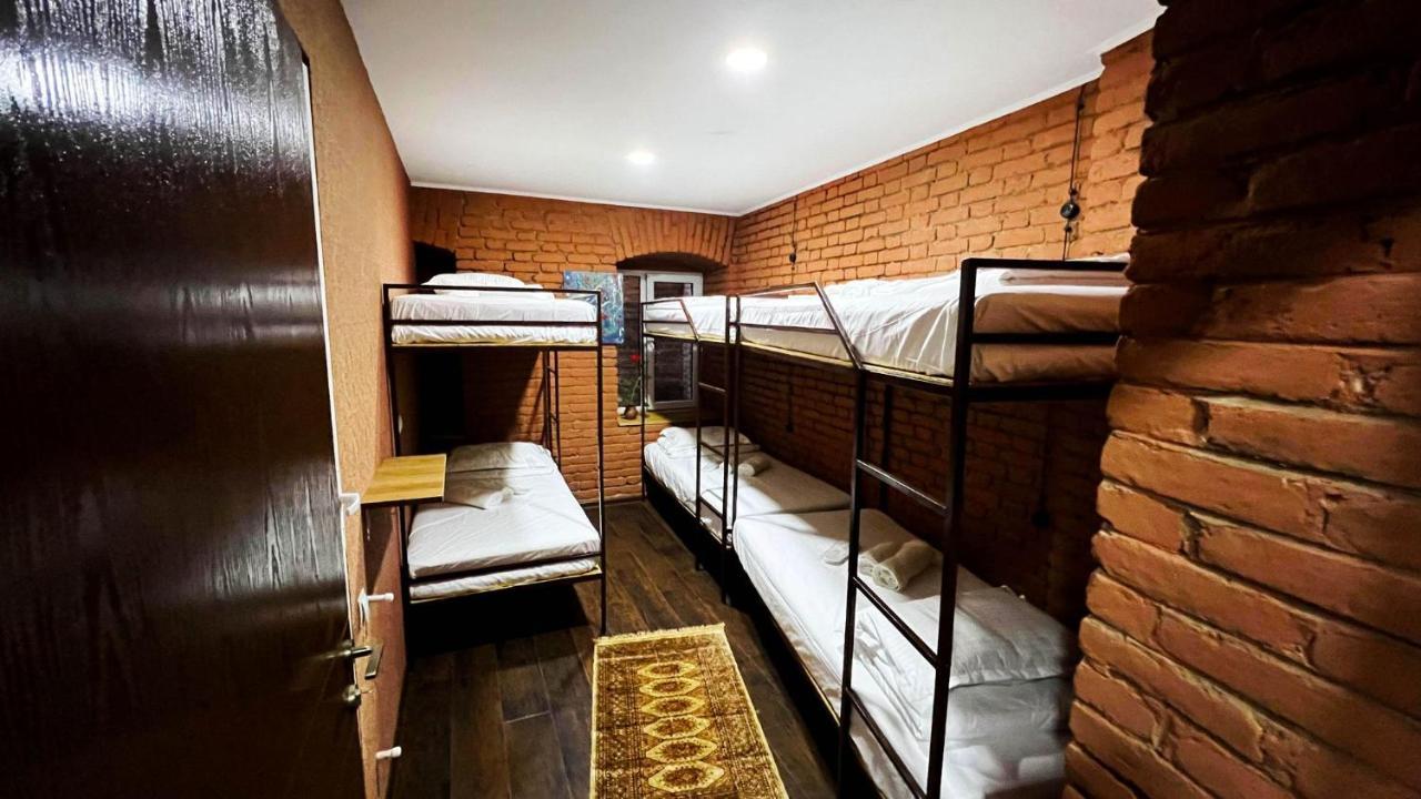 Hostel Pirosmani Tiflis Dış mekan fotoğraf