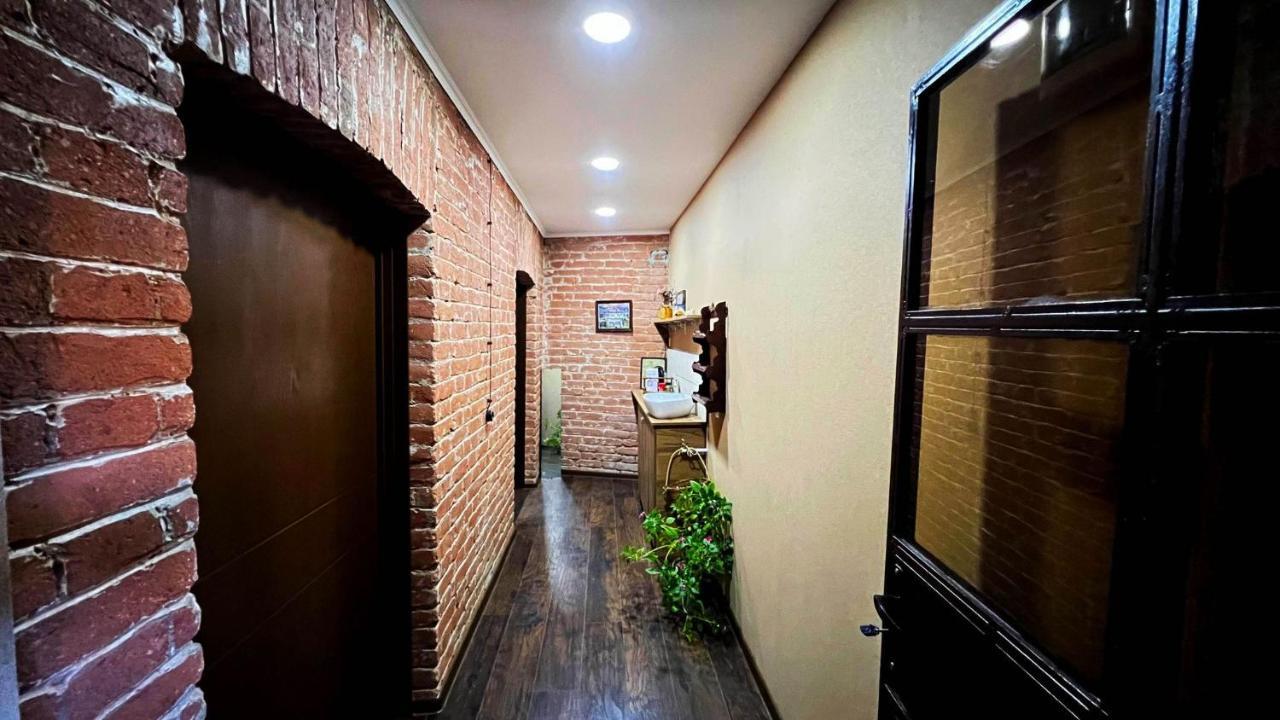 Hostel Pirosmani Tiflis Dış mekan fotoğraf