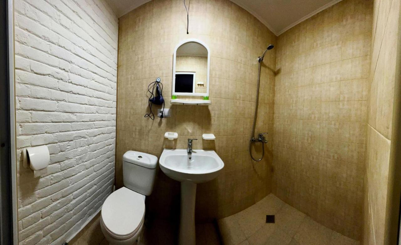 Hostel Pirosmani Tiflis Dış mekan fotoğraf