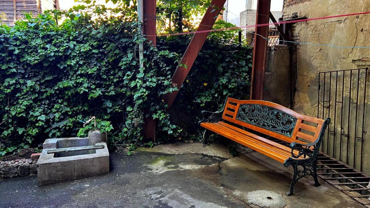 Hostel Pirosmani Tiflis Dış mekan fotoğraf