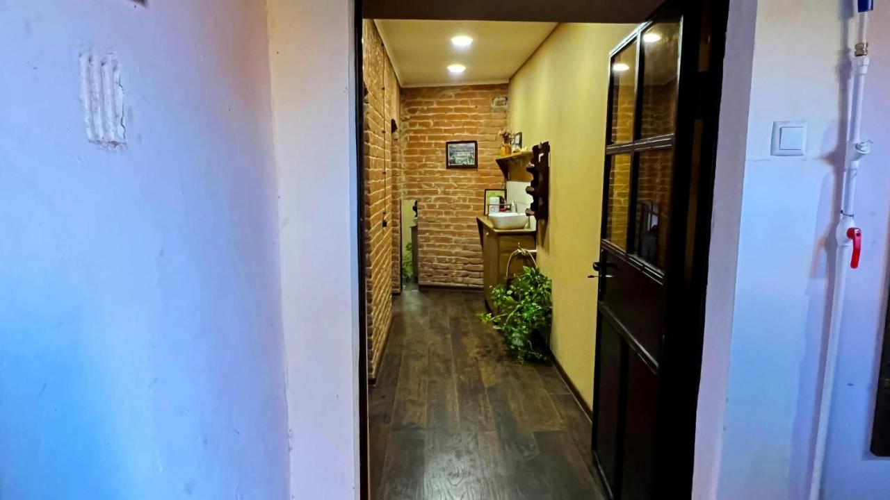 Hostel Pirosmani Tiflis Dış mekan fotoğraf
