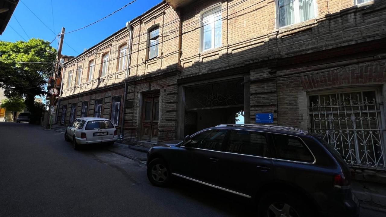 Hostel Pirosmani Tiflis Dış mekan fotoğraf