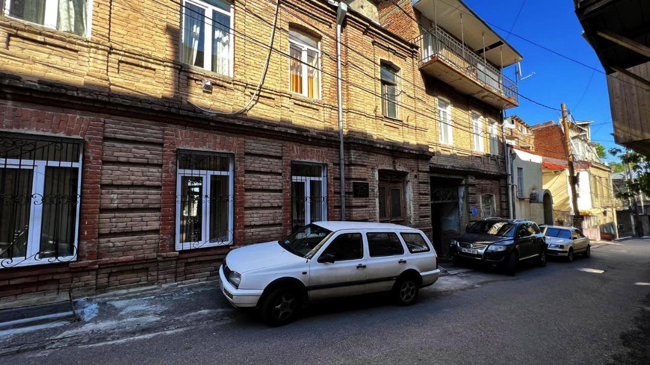 Hostel Pirosmani Tiflis Dış mekan fotoğraf