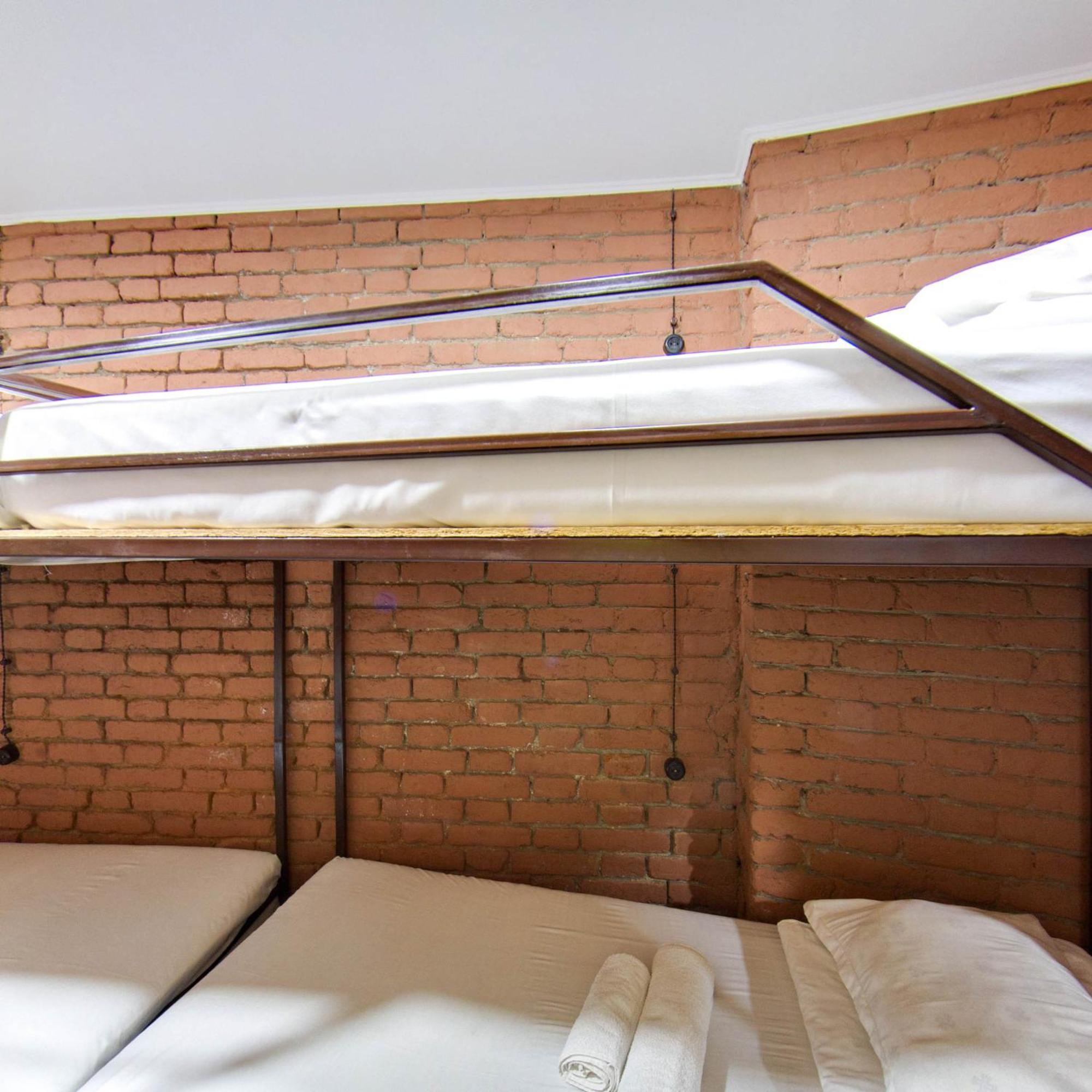 Hostel Pirosmani Tiflis Dış mekan fotoğraf