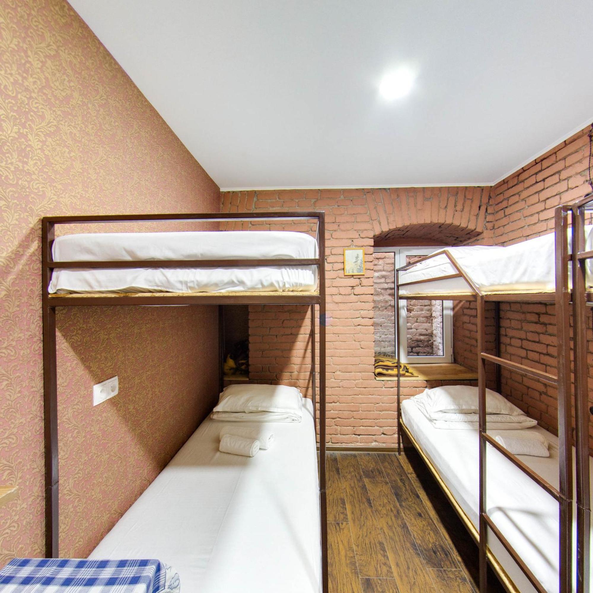 Hostel Pirosmani Tiflis Dış mekan fotoğraf